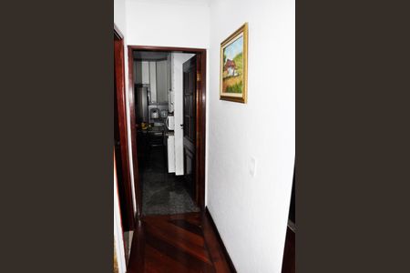 Casa à venda com 110m², 3 quartos e 3 vagasCorredor