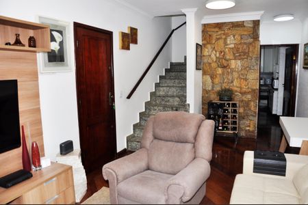 Casa à venda com 110m², 3 quartos e 3 vagasSala