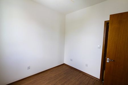Apartamento à venda com 82m², 3 quartos e 2 vagasQuarto 3 - Semi Suíte