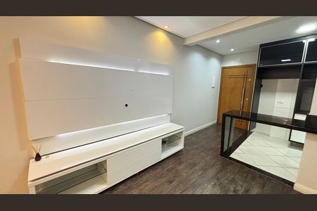 Apartamento para alugar com 110m², 2 quartos e 2 vagasSala