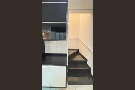 Apartamento para alugar com 110m², 2 quartos e 2 vagasCozinha