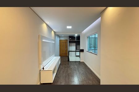 Apartamento para alugar com 110m², 2 quartos e 2 vagasSala