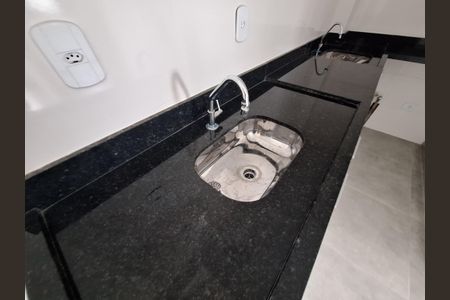 Sala/Cozinha de apartamento à venda com 1 quarto, 31m² em Vila Dom Pedro Ii, São Paulo