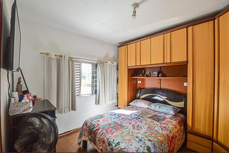 Casa à venda com 237m², 4 quartos e 4 vagasSala