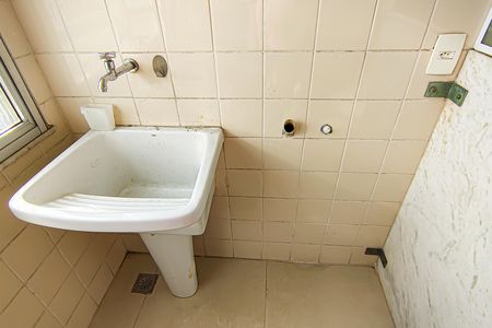 Apartamento à venda com 148m², 3 quartos e 2 vagas Apartamento à venda com 148m², 3 quartos e 2 vagasCozinha e Área de Serviço