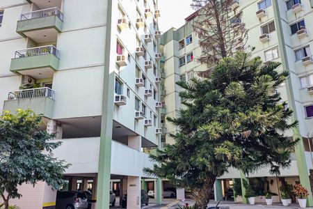 Apartamento à venda com 148m², 3 quartos e 2 vagas Apartamento à venda com 148m², 3 quartos e 2 vagasFachada do bloco