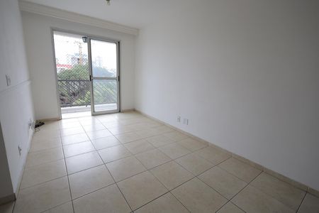 Apartamento à venda com 71m², 3 quartos e 1 vagaSala