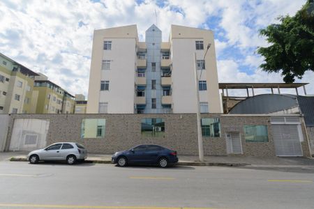 Apartamento para alugar com 61m², 2 quartos e 1 vaga Apartamento para alugar com 61m², 2 quartos e 1 vagaFachada