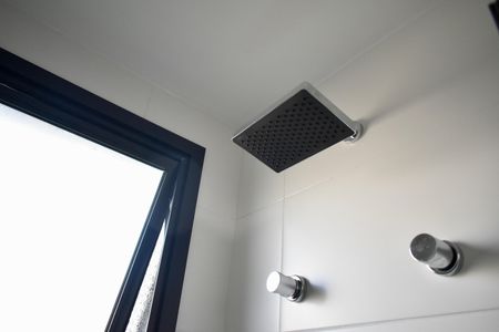 Studio à venda com 28m², 0 quarto e sem vaga Studio à venda com 28m², 0 quarto e sem vaga Banheiro