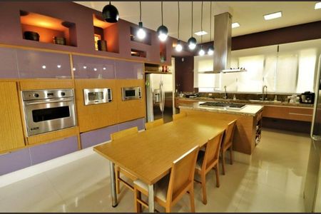 Casa à venda com 1860m², 4 quartos e 10 vagasFoto 08