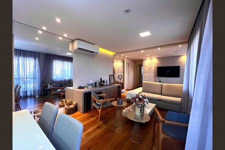 Apartamento à venda com 92m², 2 quartos e 2 vagasSala