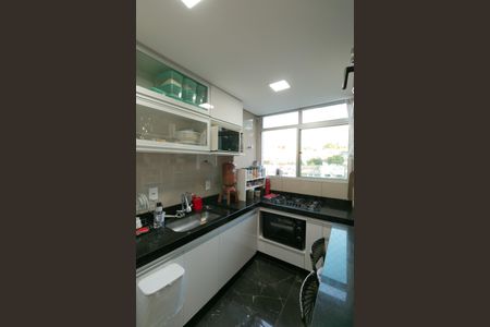 Apartamento à venda com 195m², 4 quartos e 2 vagasCozinha