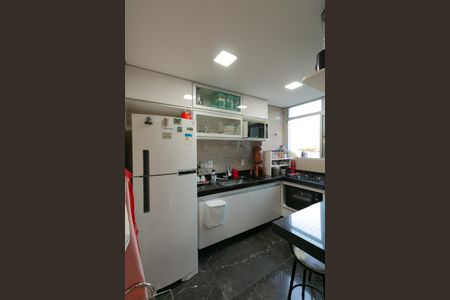 Apartamento à venda com 195m², 4 quartos e 2 vagasCozinha