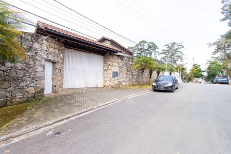 Casa de condomínio para alugar com 72m², 2 quartos e sem vaga Casa de condomínio para alugar com 72m², 2 quartos e sem vagaFachada