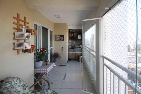 Apartamento à venda com 71m², 3 quartos e 2 vagasVaranda