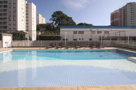 Apartamento à venda com 71m², 3 quartos e 2 vagasÁrea comum - Piscina
