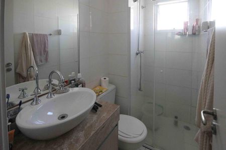 Apartamento à venda com 71m², 3 quartos e 2 vagasBanheiro da Suite