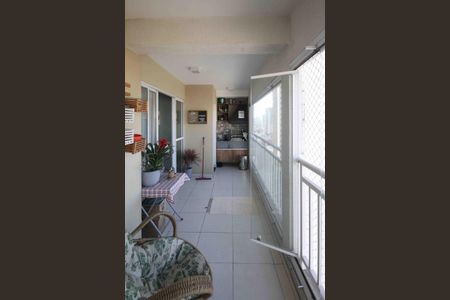 Apartamento à venda com 71m², 3 quartos e 2 vagasVaranda