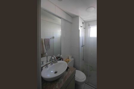 Apartamento à venda com 71m², 3 quartos e 2 vagasBanheiro da Suite
