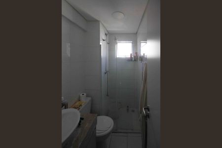 Apartamento à venda com 71m², 3 quartos e 2 vagasBanheiro da Suite