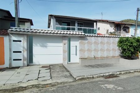 Casa de condomínio à venda com 225m², 3 quartos e 6 vagasFachada