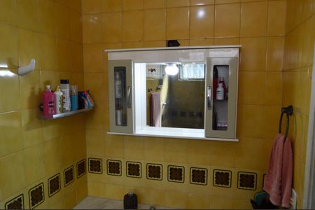 Casa de condomínio à venda com 225m², 3 quartos e 6 vagasBanheiro da Suíte 