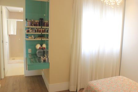 Apartamento à venda com 169m², 3 quartos e 3 vagas1º Suíte