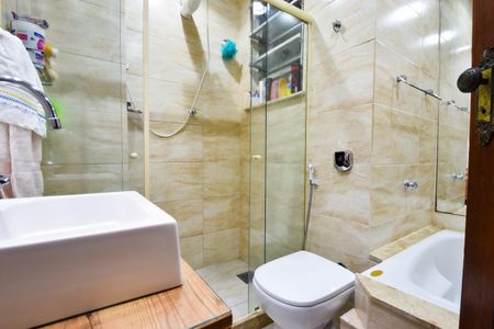 Apartamento à venda com 82m², 3 quartos e 1 vagaBanheiro Social