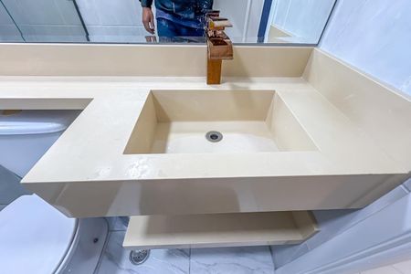 Apartamento à venda com 68m², 2 quartos e 1 vaga Apartamento à venda com 68m², 2 quartos e 1 vagaBanheiro Suíte