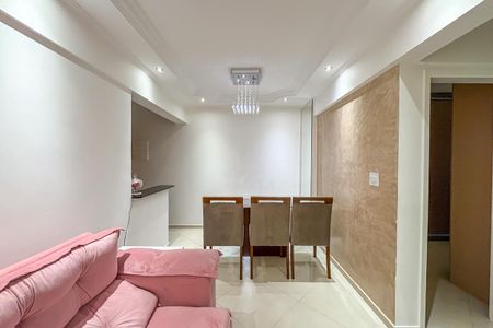 Apartamento à venda com 68m², 2 quartos e 1 vaga Apartamento à venda com 68m², 2 quartos e 1 vagaSala