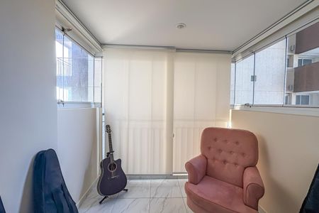 Apartamento à venda com 68m², 2 quartos e 1 vaga Apartamento à venda com 68m², 2 quartos e 1 vagaSala