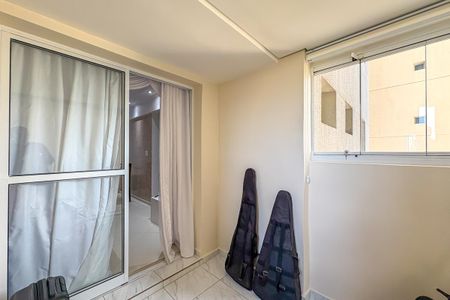 Apartamento à venda com 68m², 2 quartos e 1 vaga Apartamento à venda com 68m², 2 quartos e 1 vagaSacada
