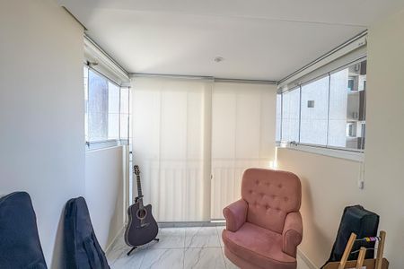 Apartamento à venda com 68m², 2 quartos e 1 vaga Apartamento à venda com 68m², 2 quartos e 1 vagaSala