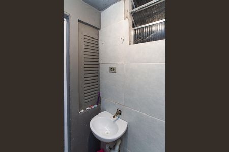 Casa para alugar com 60m², 1 quarto e sem vaga Casa para alugar com 60m², 1 quarto e sem vagaBanheiro da Suíte