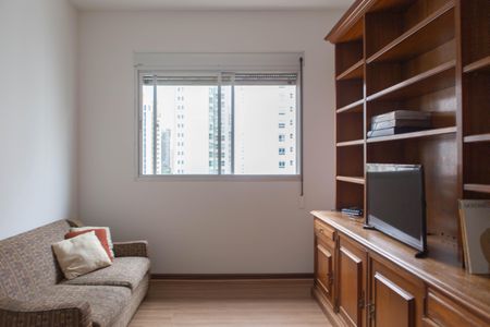 Apartamento à venda com 244m², 4 quartos e 3 vagas Apartamento à venda com 244m², 4 quartos e 3 vagasQuarto 4 - Escritório