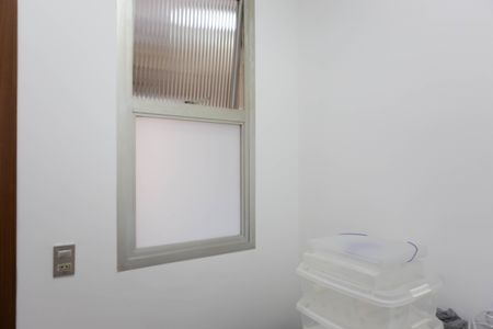 Apartamento à venda com 244m², 4 quartos e 3 vagas Apartamento à venda com 244m², 4 quartos e 3 vagasQuarto de Serviço