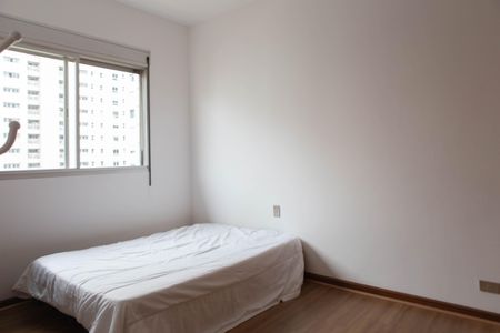 Apartamento à venda com 244m², 4 quartos e 3 vagas Apartamento à venda com 244m², 4 quartos e 3 vagasQuarto 1