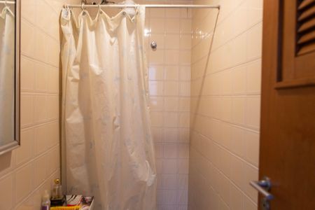 Apartamento à venda com 244m², 4 quartos e 3 vagas Apartamento à venda com 244m², 4 quartos e 3 vagasBanheiro de serviço