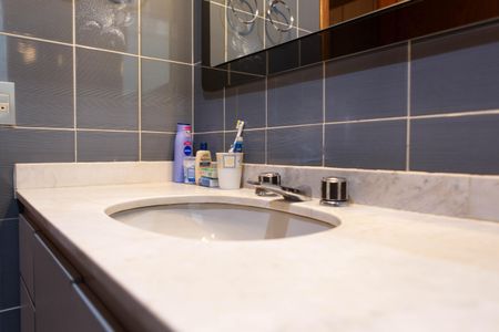 Apartamento à venda com 244m², 4 quartos e 3 vagas Apartamento à venda com 244m², 4 quartos e 3 vagasBanheiro Social