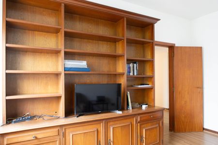 Apartamento à venda com 244m², 4 quartos e 3 vagas Apartamento à venda com 244m², 4 quartos e 3 vagasQuarto 4 - Escritório