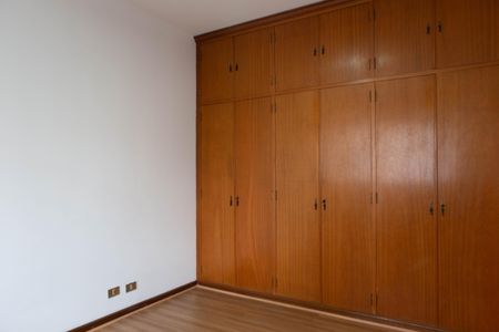 Apartamento à venda com 244m², 4 quartos e 3 vagas Apartamento à venda com 244m², 4 quartos e 3 vagasSuíte 2