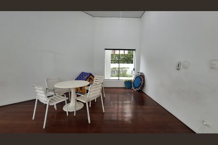 Apartamento à venda com 244m², 4 quartos e 3 vagas Apartamento à venda com 244m², 4 quartos e 3 vagasÁrea comum - Salão de festas