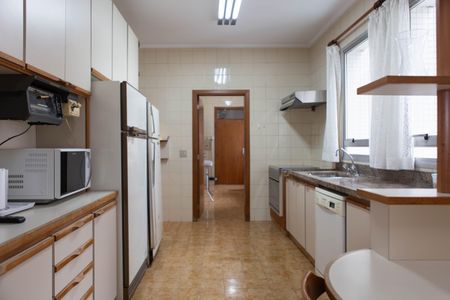 Apartamento à venda com 244m², 4 quartos e 3 vagas Apartamento à venda com 244m², 4 quartos e 3 vagasCozinha