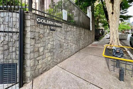 Apartamento à venda com 244m², 4 quartos e 3 vagas Apartamento à venda com 244m², 4 quartos e 3 vagasFachada do Prédio