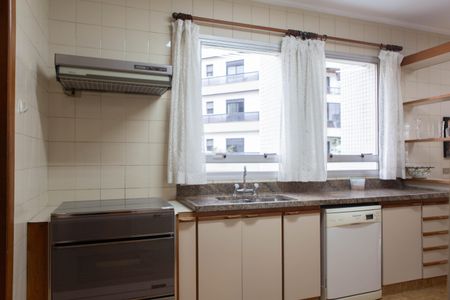 Apartamento à venda com 244m², 4 quartos e 3 vagas Apartamento à venda com 244m², 4 quartos e 3 vagasCozinha