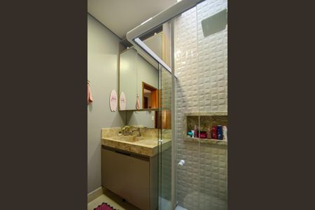 Casa para alugar com 224m², 4 quartos e 3 vagasBanheiro