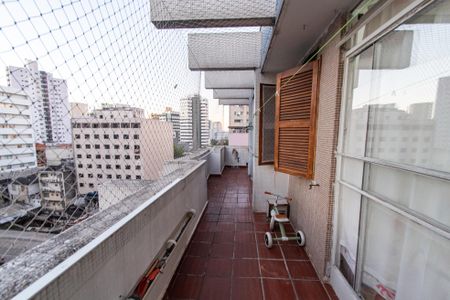 Apartamento à venda com 75m², 2 quartos e 1 vaga Apartamento à venda com 75m², 2 quartos e 1 vagaVaranda