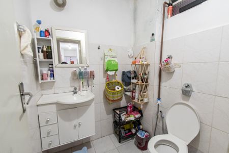 Apartamento à venda com 75m², 2 quartos e 1 vaga Apartamento à venda com 75m², 2 quartos e 1 vagaBanheiro
