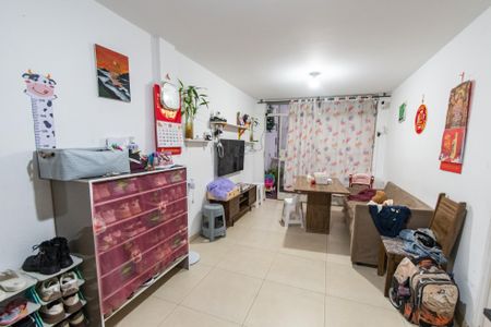 Apartamento à venda com 75m², 2 quartos e 1 vaga Apartamento à venda com 75m², 2 quartos e 1 vagaSala