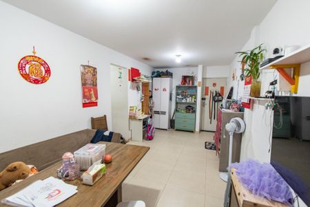 Apartamento à venda com 75m², 2 quartos e 1 vaga Apartamento à venda com 75m², 2 quartos e 1 vagaSala